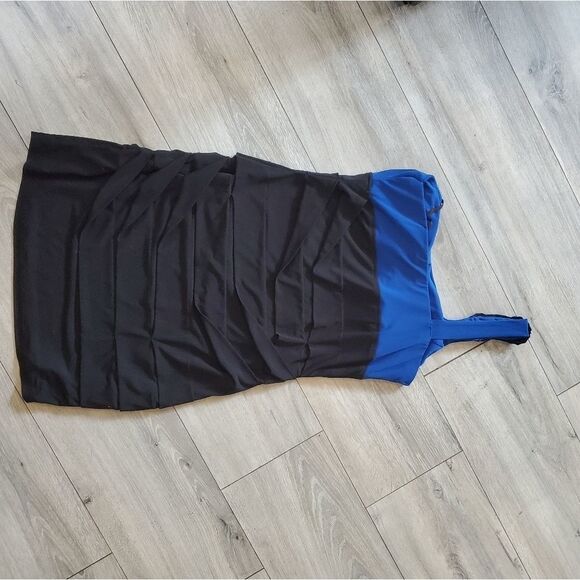 City triangles One-shoulded sparkle embellishment neckline Black/royal b… - Picture 9 of 15